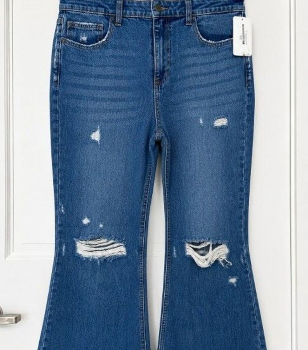 Altar'd State Women's Distressed Flare Jeans Blue Medium Wash High Rise Size 31 - Picture 4 of 8